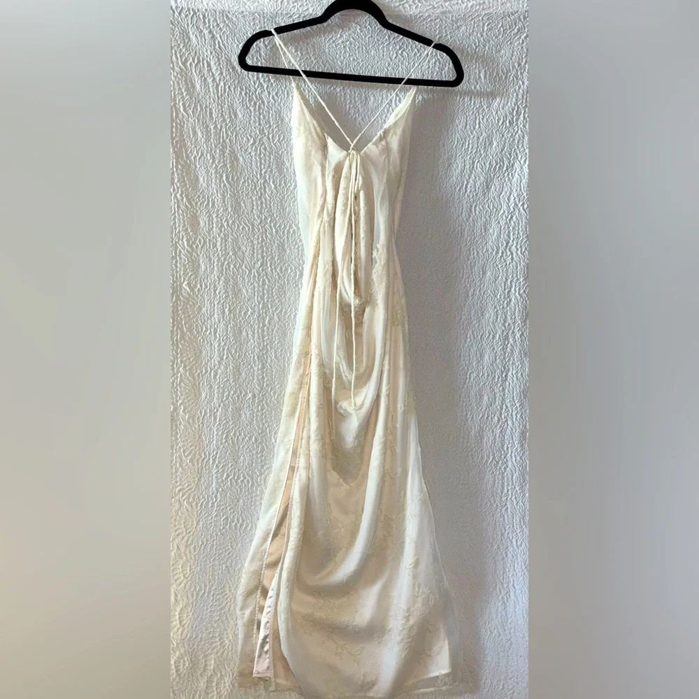 Meshki ERIKA Burnout Velvet Maxi Dress NWOT - Picture 6 of 10